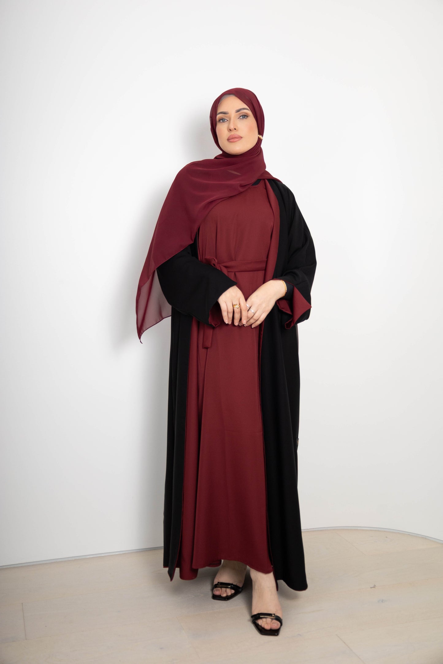 MIRA Double-Sided 4-Piece Abaya Sets