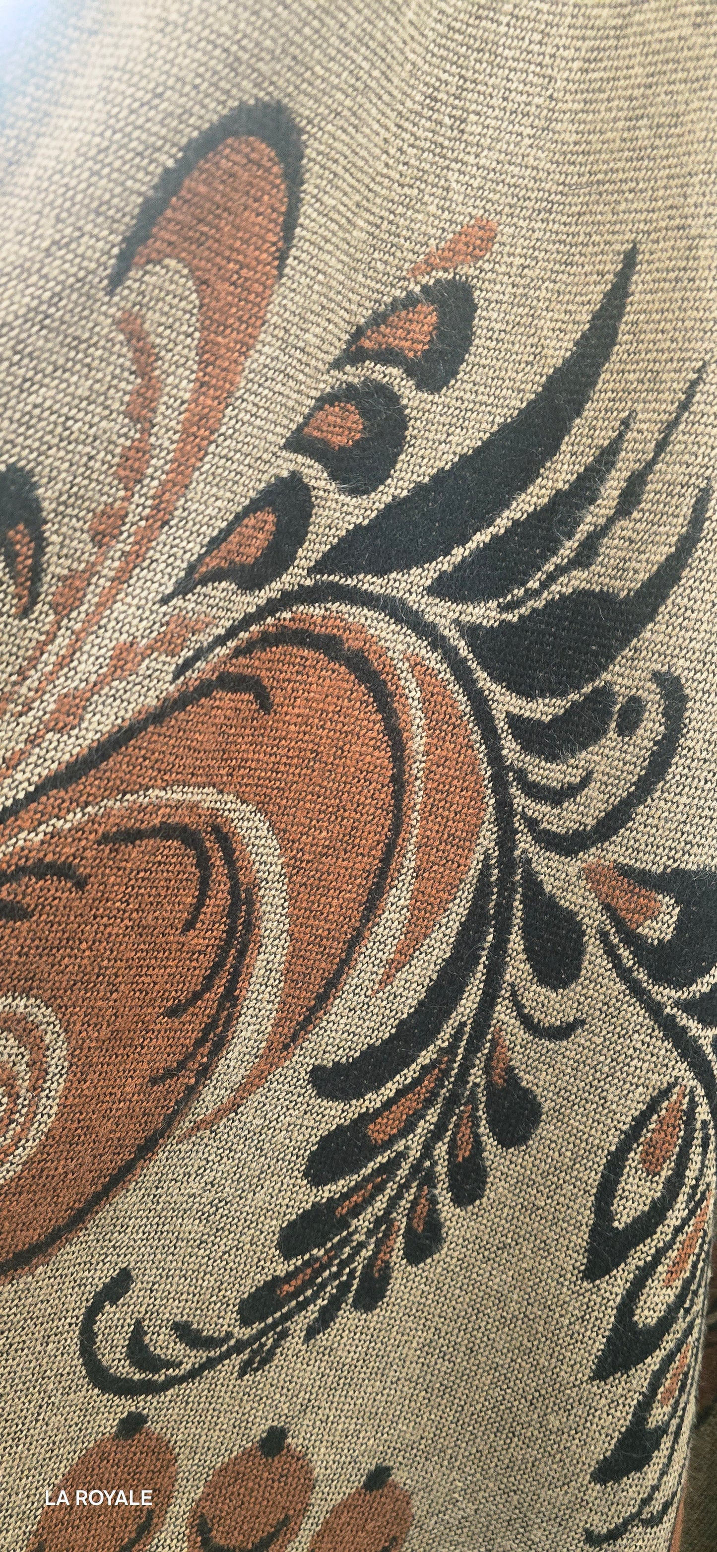 ALASKA THROW ABAYAS