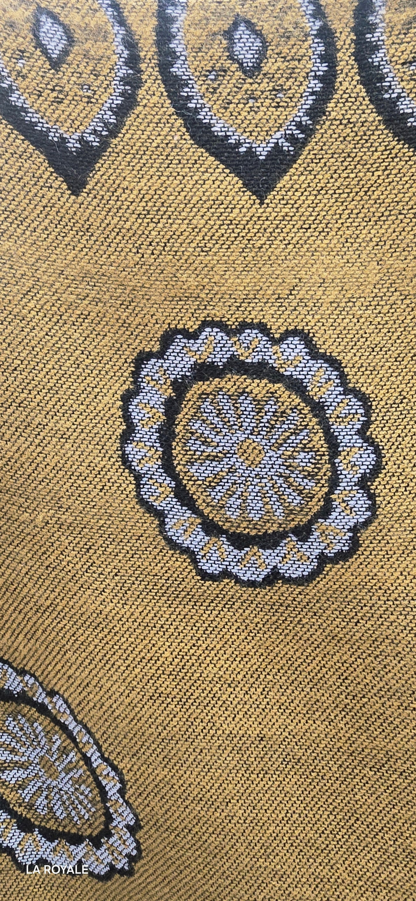 ALASKA THROW ABAYAS