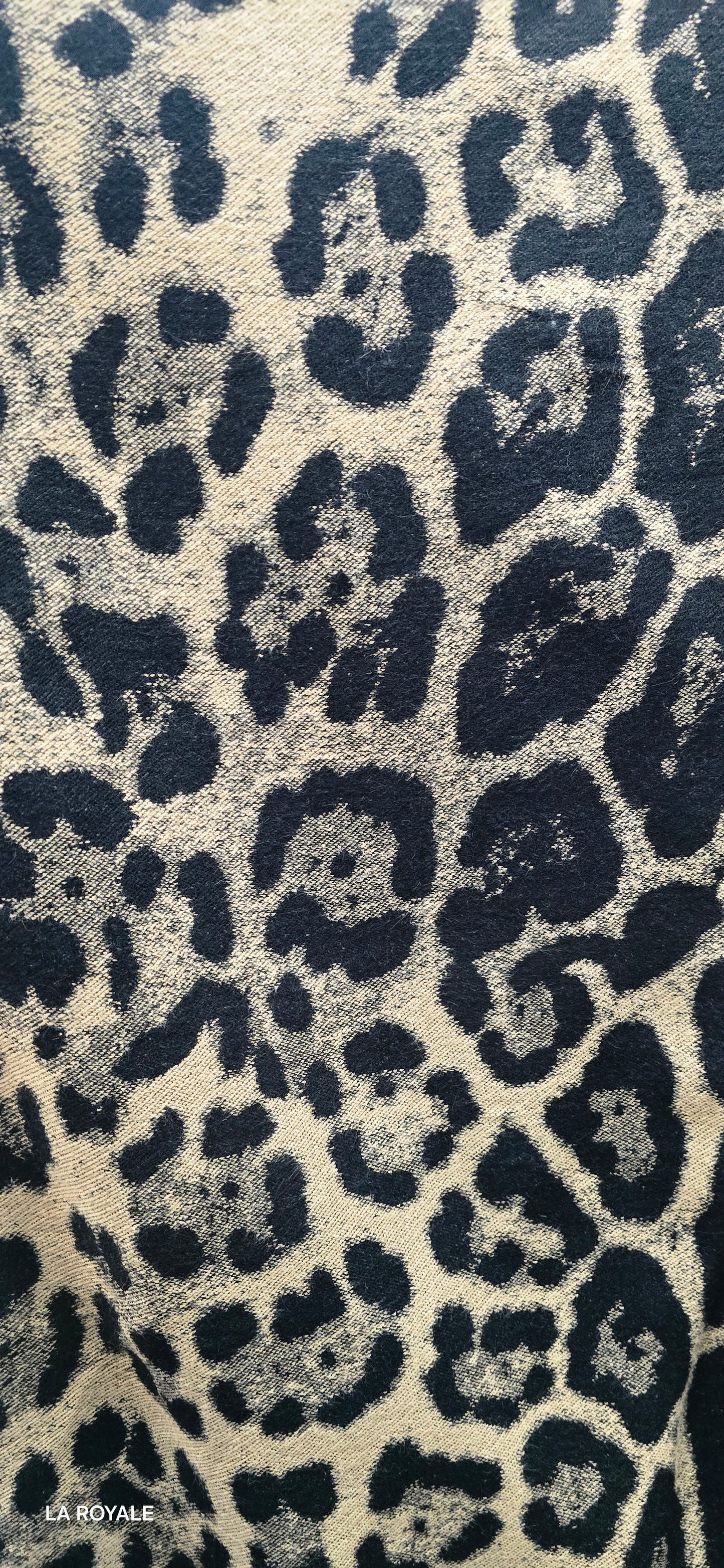 ALASKA THROW ABAYAS