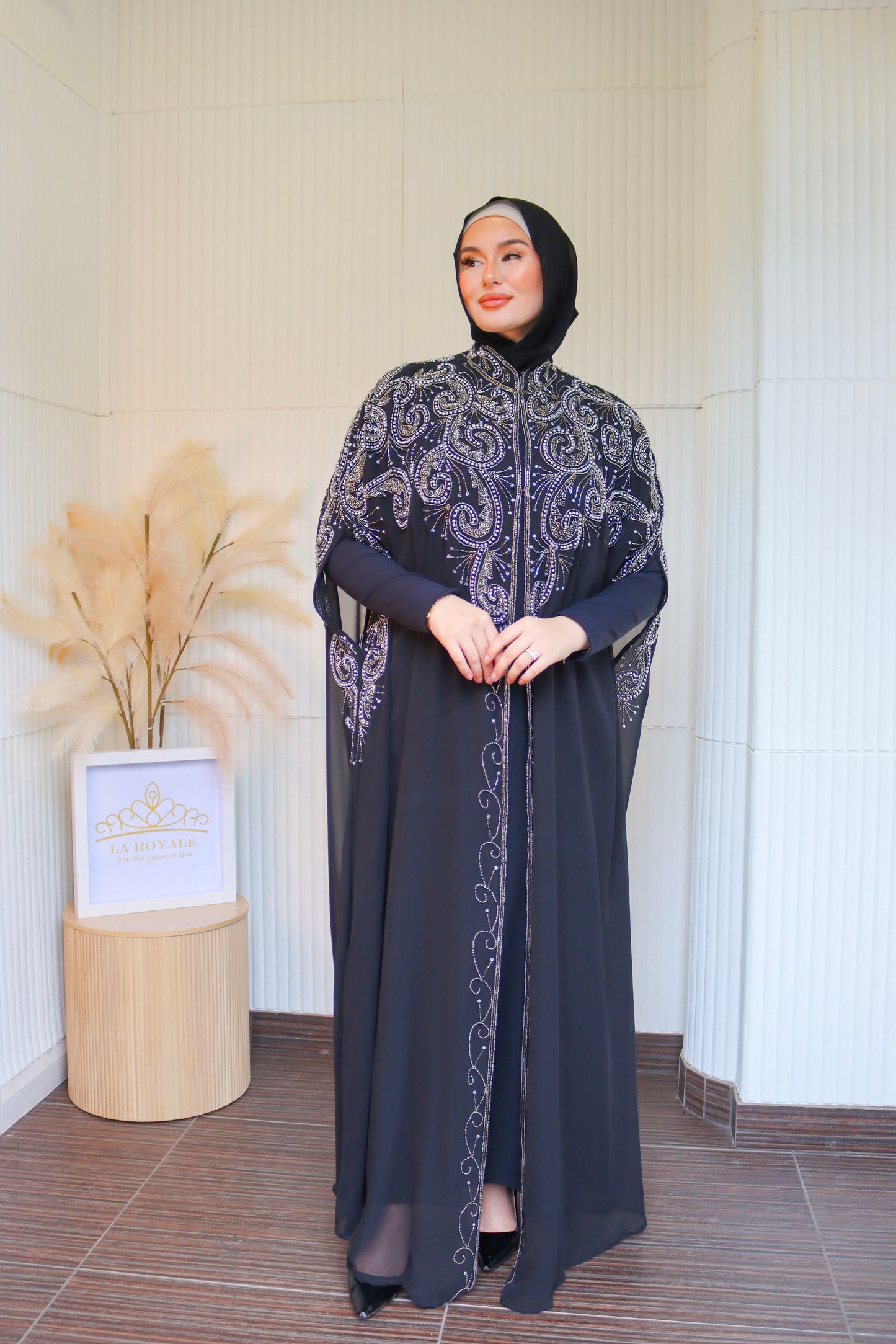 ROYALE ARABESQUE CAPE