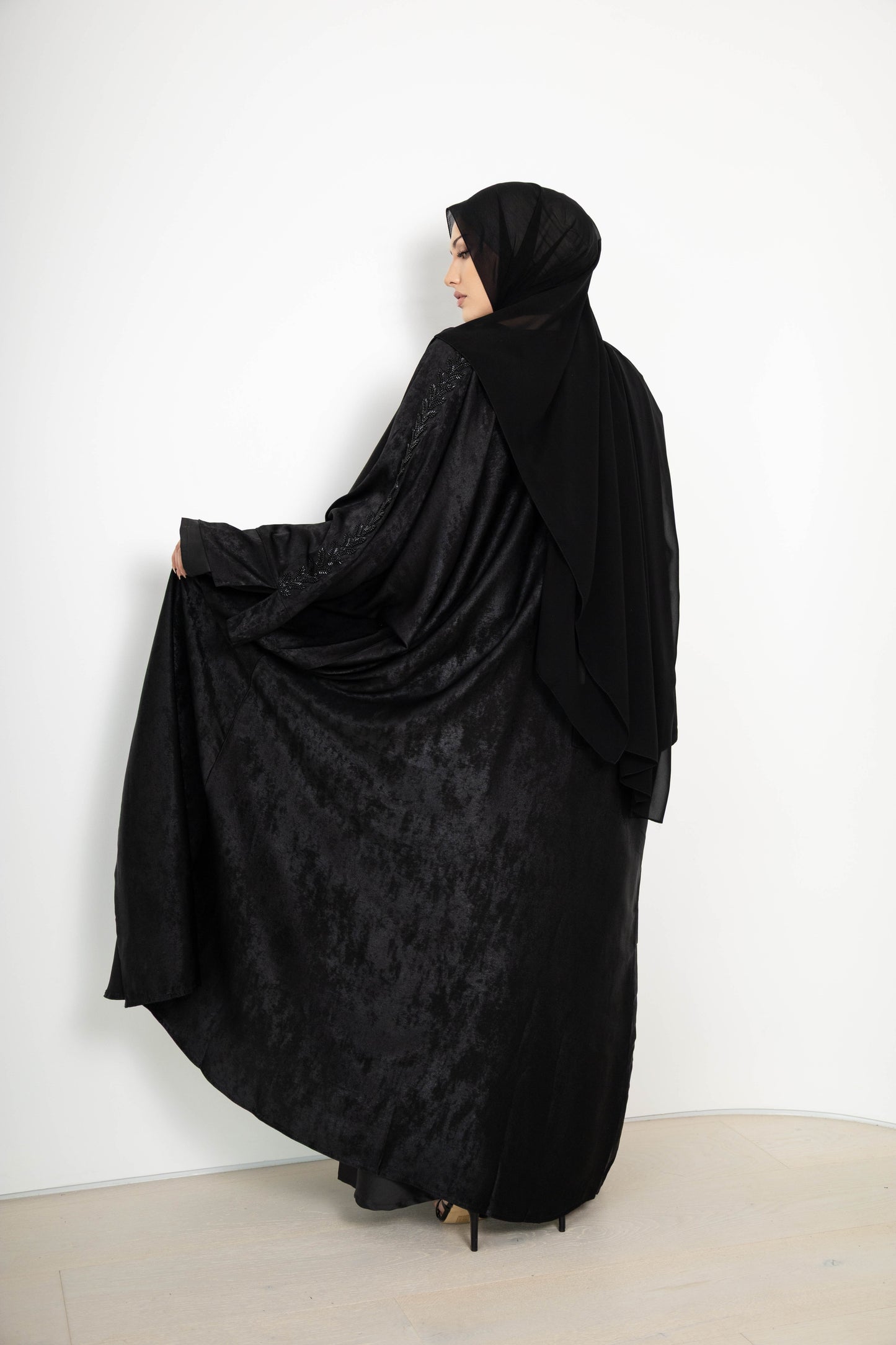 Beaded Metallica Abaya – 3-Piece Set