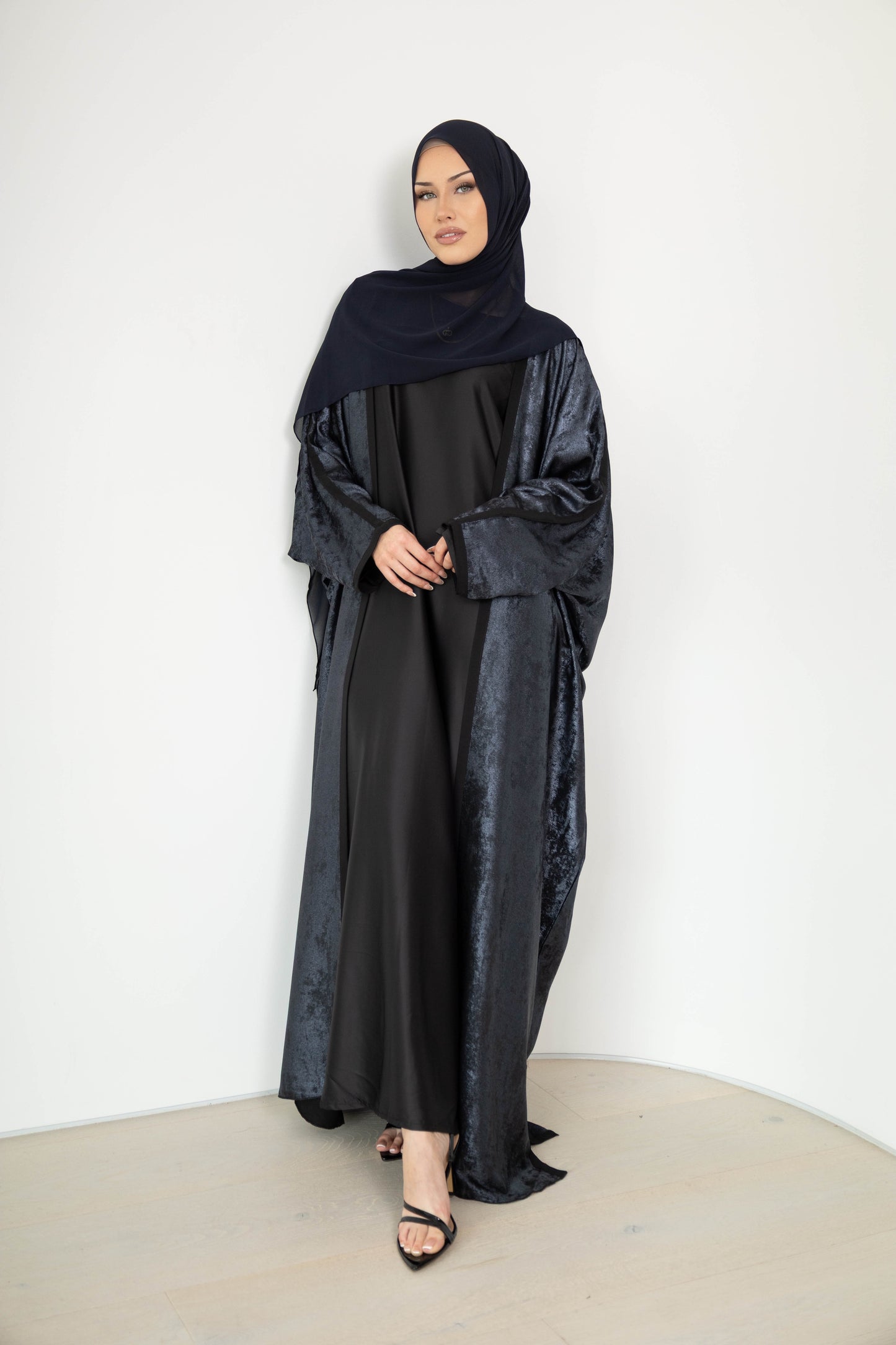 Metallica Abaya with Scarf
