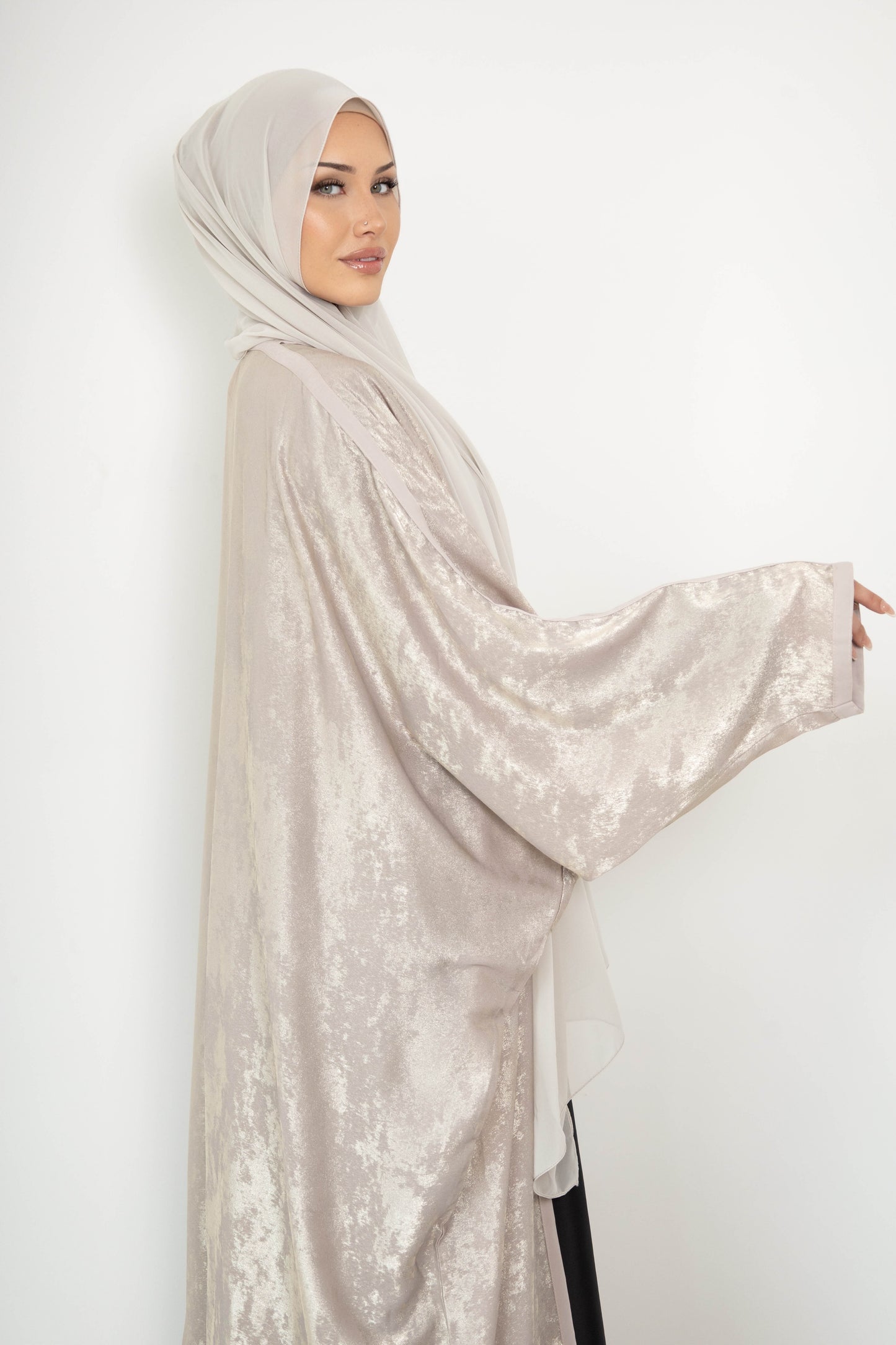 Metallica Abaya with Scarf