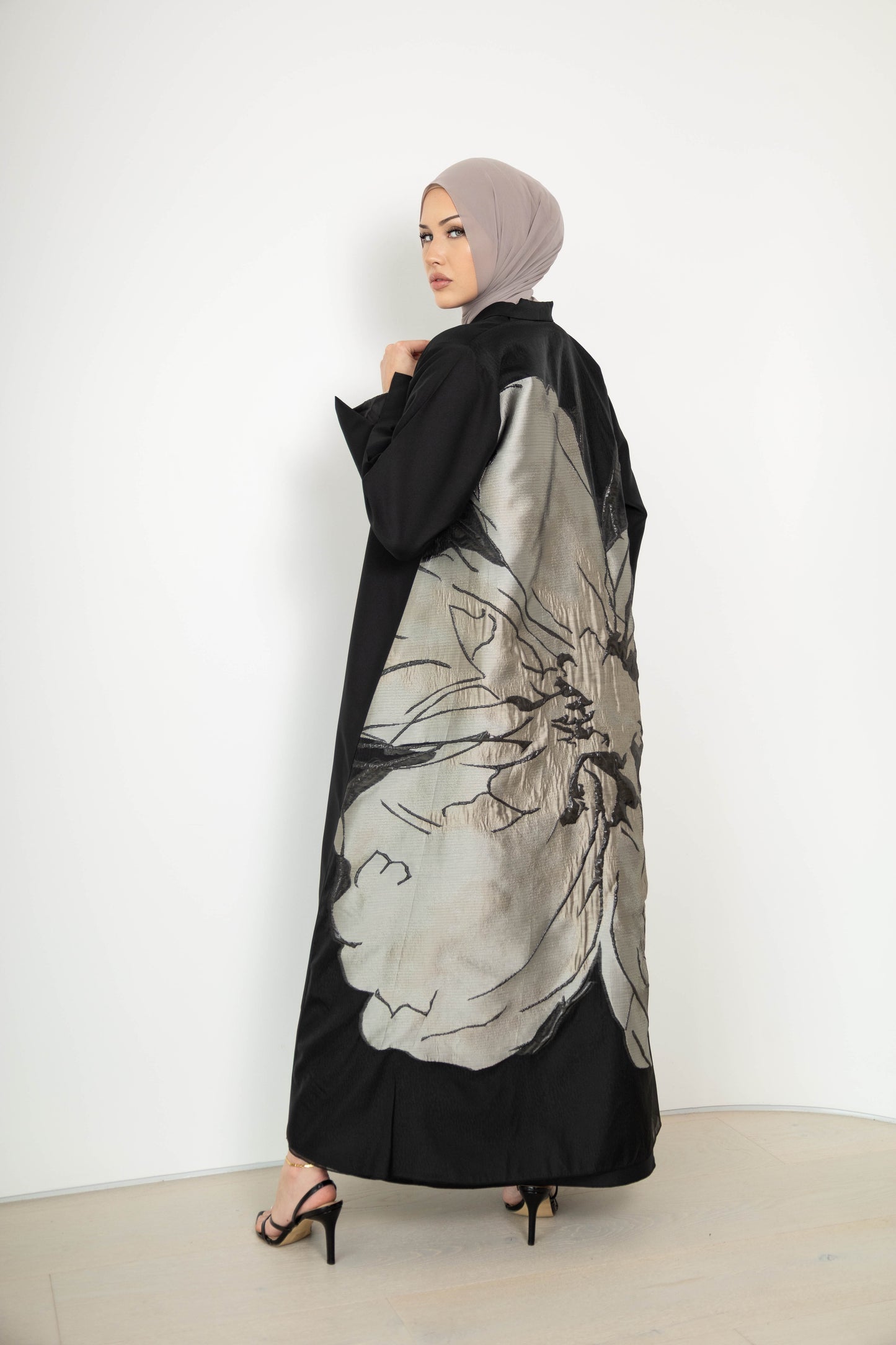Zara Foils Abaya with Scarf