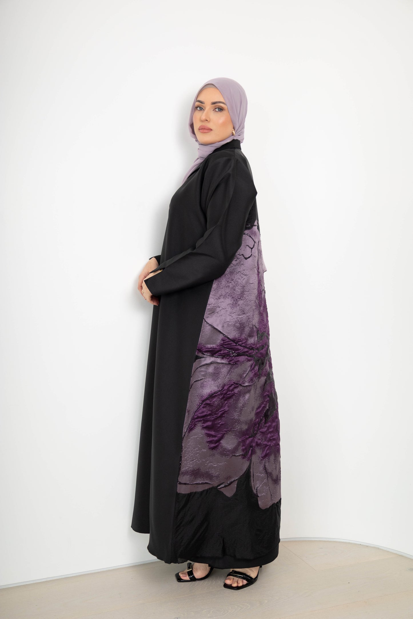 Zara Foils Abaya with Scarf