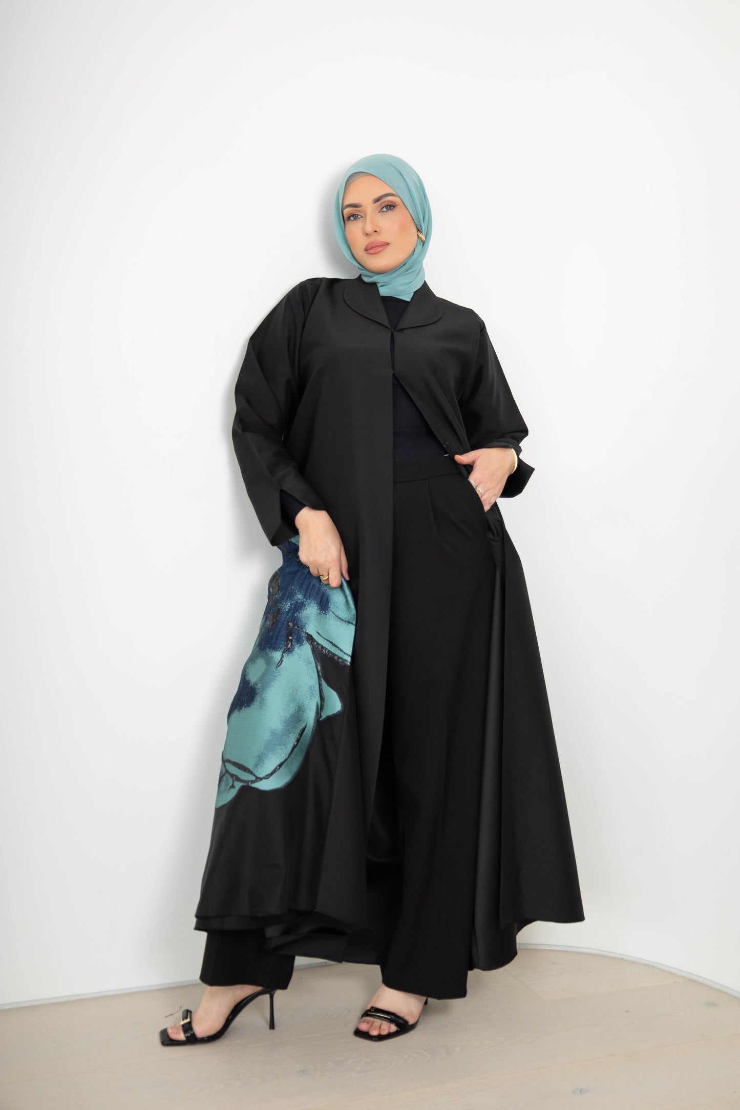 Zara Foils Abaya with Scarf