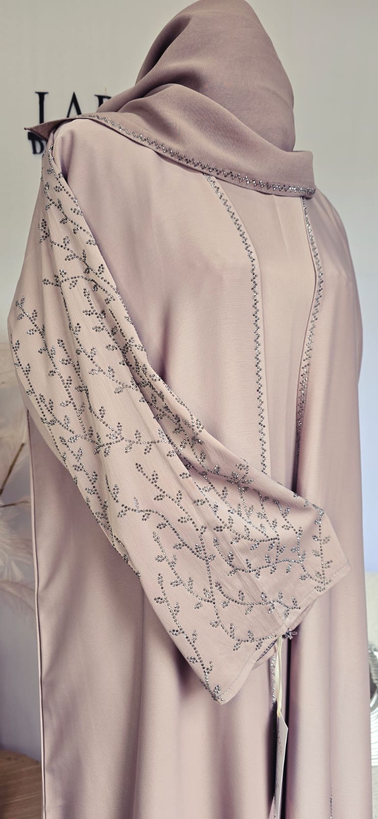 Maya Abaya – 4-Piece Set