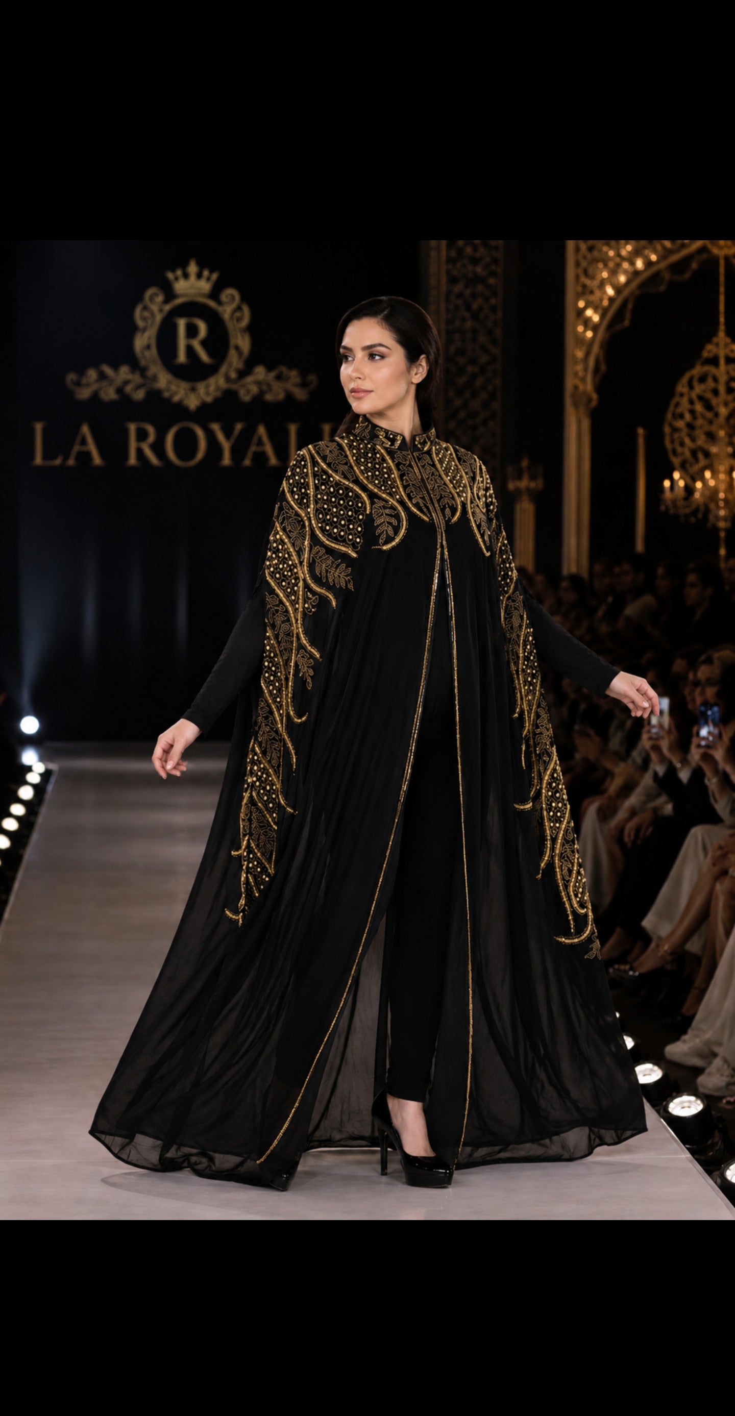 ROYALE ARABESQUE CAPE