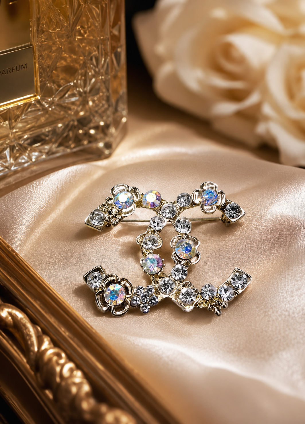 LUX BROOCHES